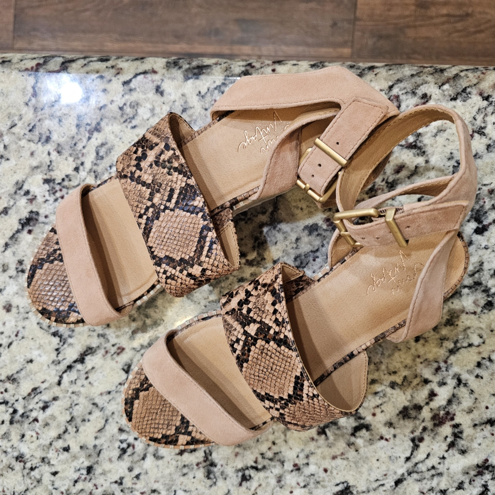 Crown Vintage Tan and Brown Sandals with Sophisticated Design